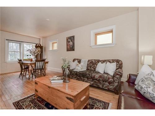 45 Water Street East, Elora, ON - Indoor Photo Showing Living Room