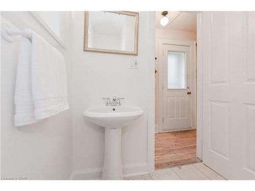 45 Water Street East, Elora, ON - Indoor Photo Showing Bathroom