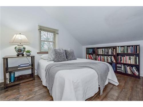 45 Water Street East, Elora, ON - Indoor Photo Showing Bedroom