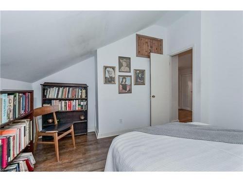 45 Water Street East, Elora, ON - Indoor Photo Showing Bedroom