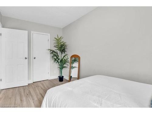 9 June Avenue, Guelph, ON - Indoor Photo Showing Bedroom