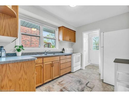 9 June Avenue, Guelph, ON - Indoor Photo Showing Kitchen