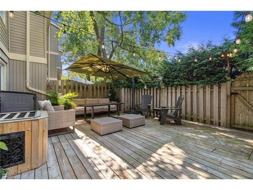 23-30 Green Valley Drive, Kitchener, ON - Outdoor With Deck Patio Veranda