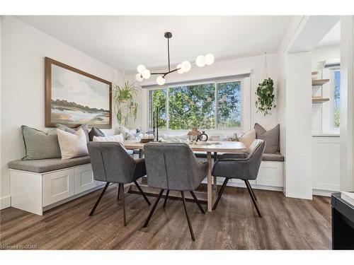 23-30 Green Valley Drive, Kitchener, ON - Indoor Photo Showing Dining Room