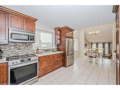 49 Old Colony Trail, Guelph, ON - Indoor Photo Showing Kitchen With Stainless Steel Kitchen With Upgraded Kitchen