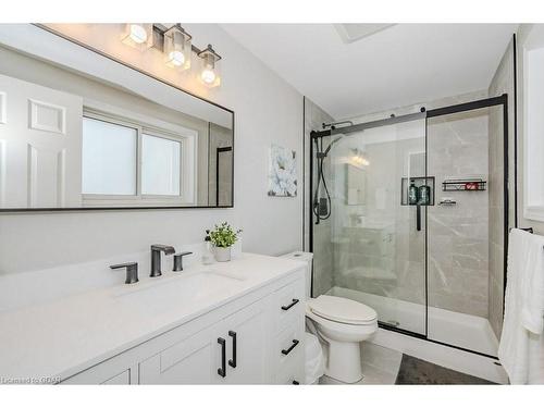 49 Old Colony Trail, Guelph, ON - Indoor Photo Showing Bathroom