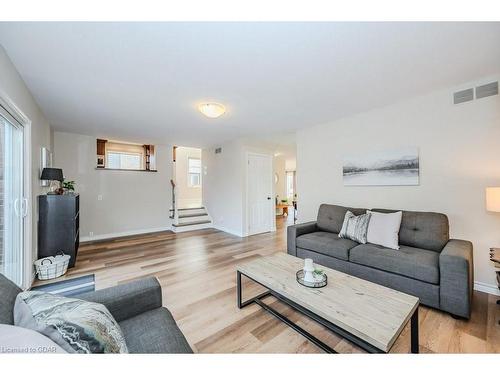 49 Old Colony Trail, Guelph, ON - Indoor Photo Showing Living Room