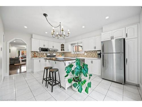 17 Darby Road, Guelph, ON - Indoor Photo Showing Kitchen With Upgraded Kitchen