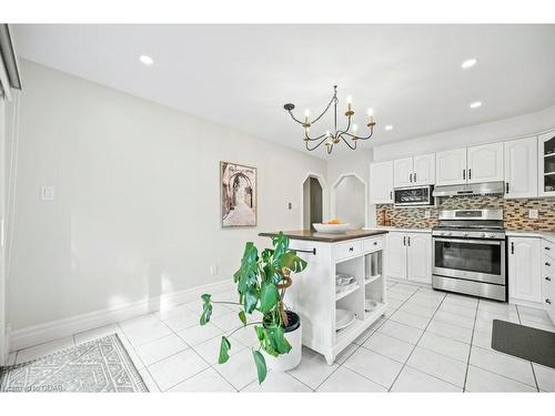 17 Darby Road, Guelph, ON - Indoor Photo Showing Kitchen With Upgraded Kitchen