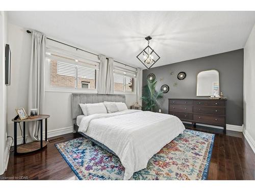 17 Darby Road, Guelph, ON - Indoor Photo Showing Bedroom