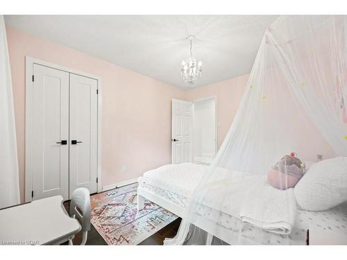 17 Darby Road, Guelph, ON - Indoor Photo Showing Bedroom