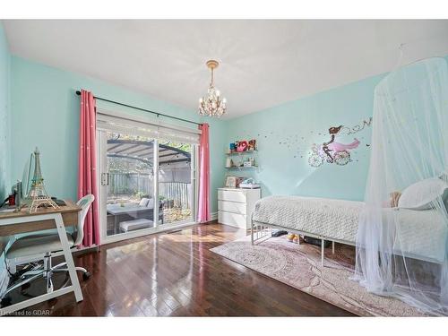 17 Darby Road, Guelph, ON - Indoor Photo Showing Bedroom