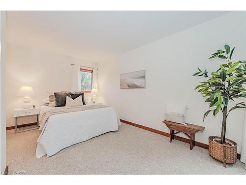 132 George St E Street, Fergus, ON - Indoor Photo Showing Bedroom