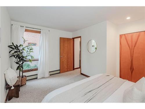 132 George St E Street, Fergus, ON - Indoor Photo Showing Bedroom