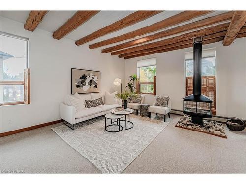 132 George St E Street, Fergus, ON - Indoor Photo Showing Living Room