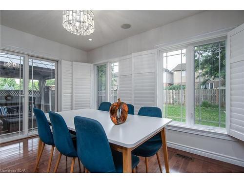 130 Clough Crescent, Guelph, ON - Indoor Photo Showing Dining Room