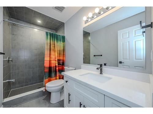 30 John Brabson Crescent, Guelph, ON - Indoor Photo Showing Bathroom