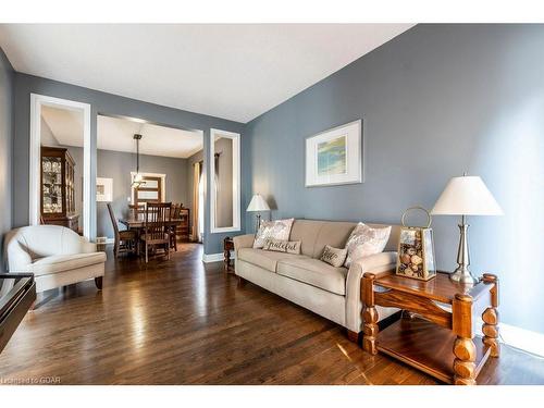 60 Brewster Place, Cambridge, ON - Indoor Photo Showing Living Room