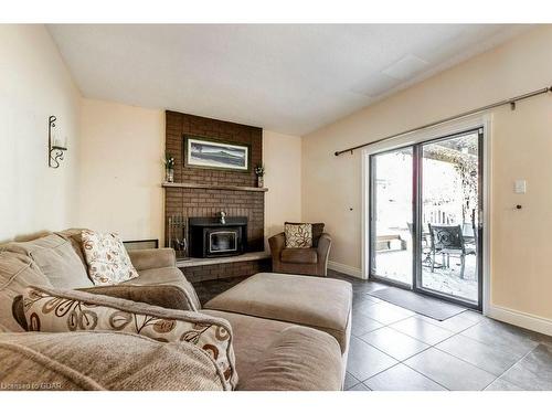 60 Brewster Place, Cambridge, ON - Indoor Photo Showing Living Room With Fireplace