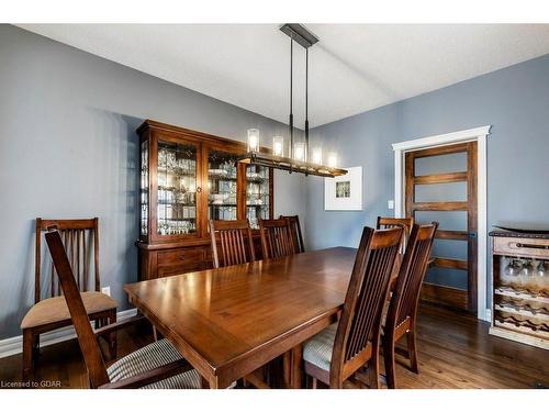 60 Brewster Place, Cambridge, ON - Indoor Photo Showing Dining Room