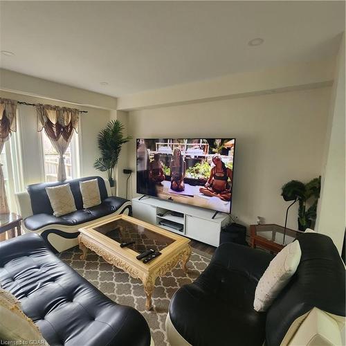 57 Arlington Crescent, Guelph, ON - Indoor Photo Showing Living Room