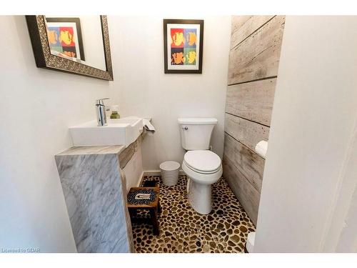 24 Ramore Street, Cambridge, ON - Indoor Photo Showing Bathroom