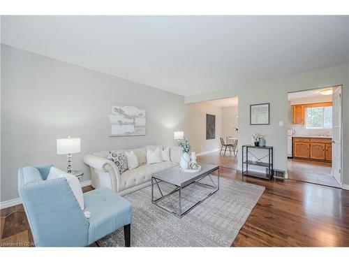 29 Wilson Crescent, Elora, ON - Indoor Photo Showing Living Room