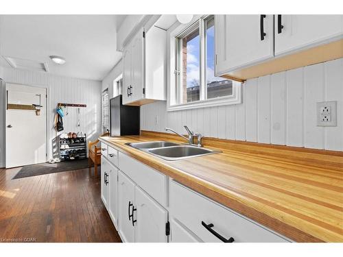 253 Auden Road, Guelph, ON - Indoor Photo Showing Kitchen With Double Sink