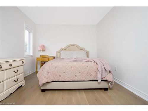 132 Drexler Avenue, Rockwood, ON - Indoor Photo Showing Bedroom