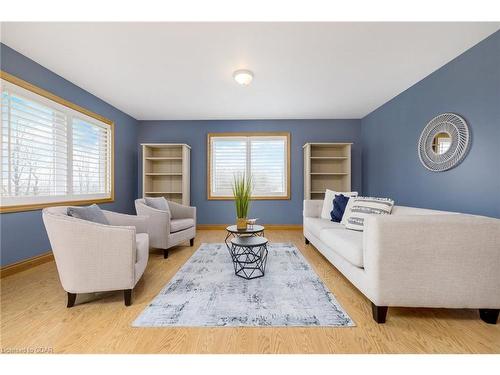 5683 First Line, Erin, ON - Indoor Photo Showing Living Room