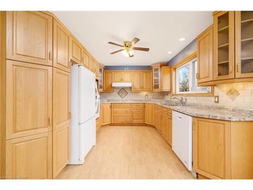 5683 First Line, Erin, ON - Indoor Photo Showing Kitchen