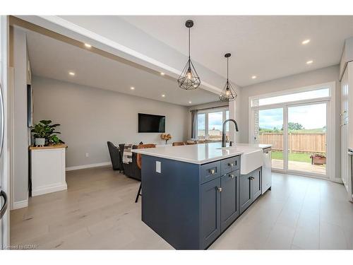 56 Keating Street, Guelph, ON - Indoor Photo Showing Kitchen With Upgraded Kitchen