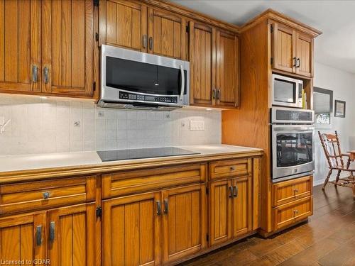 5339 Hwy 9 Highway, Clifford, ON - Indoor Photo Showing Kitchen