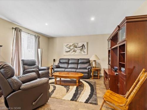 5339 Hwy 9 Highway, Clifford, ON - Indoor Photo Showing Living Room