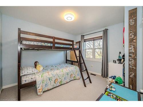 59-426 Grange Road, Guelph, ON - Indoor Photo Showing Bedroom