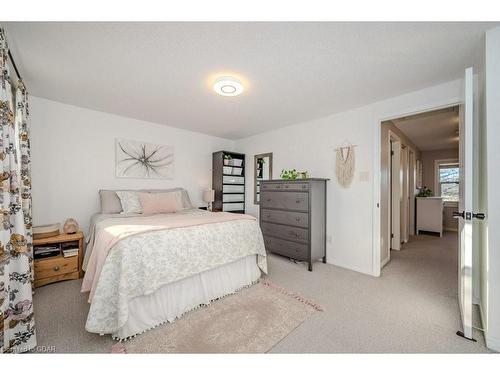 59-426 Grange Road, Guelph, ON - Indoor Photo Showing Bedroom