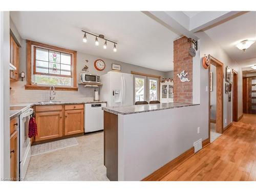 55 John Street, Elora, ON - Indoor Photo Showing Kitchen