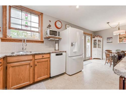 55 John Street, Elora, ON - Indoor Photo Showing Kitchen