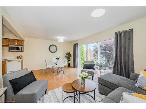 79 Severn Drive, Guelph, ON - Indoor Photo Showing Living Room