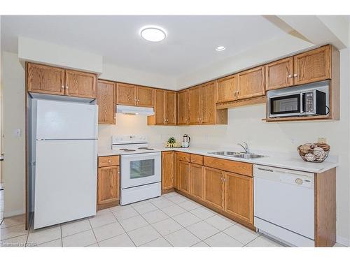 79 Severn Drive, Guelph, ON - Indoor Photo Showing Kitchen With Double Sink