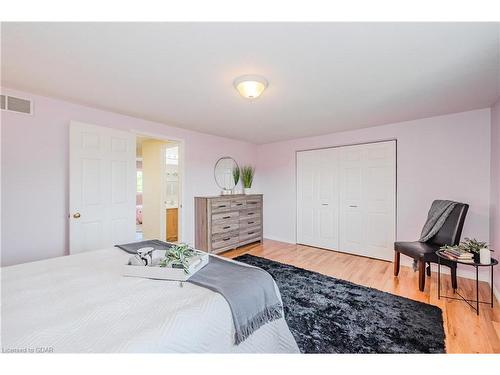 79 Severn Drive, Guelph, ON - Indoor Photo Showing Bedroom