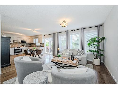 173 Clair Road W, Guelph, ON - Indoor Photo Showing Living Room