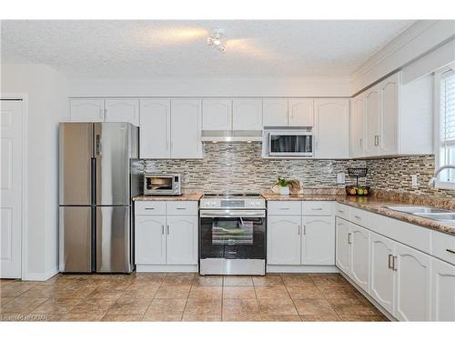 173 Clair Road W, Guelph, ON - Indoor Photo Showing Kitchen With Double Sink With Upgraded Kitchen