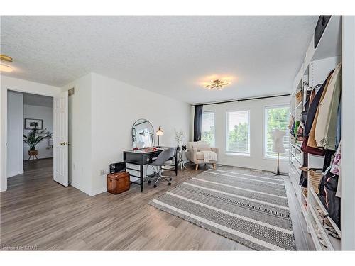 173 Clair Road W, Guelph, ON - Indoor