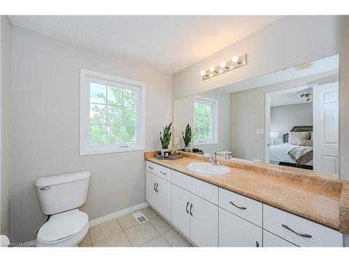 173 Clair Road W, Guelph, ON - Indoor Photo Showing Bathroom