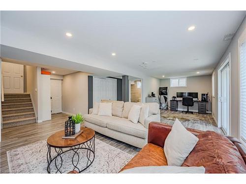 173 Clair Road W, Guelph, ON - Indoor Photo Showing Living Room