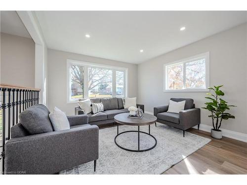 119 Fife Road, Guelph, ON - Indoor Photo Showing Living Room