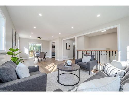 119 Fife Road, Guelph, ON - Indoor Photo Showing Living Room