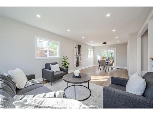 119 Fife Road, Guelph, ON - Indoor Photo Showing Living Room