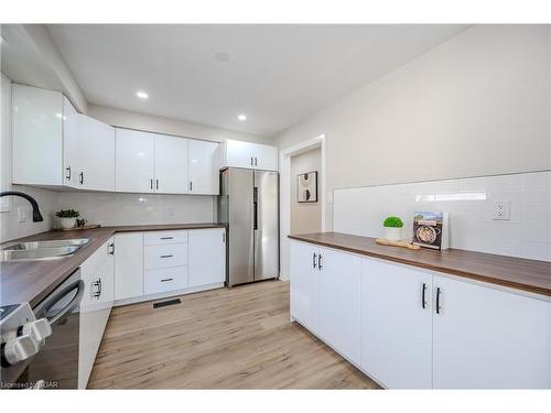 119 Fife Road, Guelph, ON - Indoor Photo Showing Kitchen